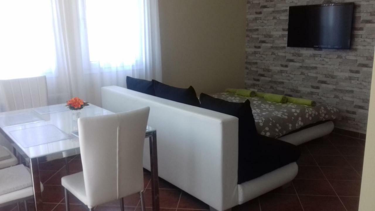 Benelise Apartman Хевіз Екстер'єр фото