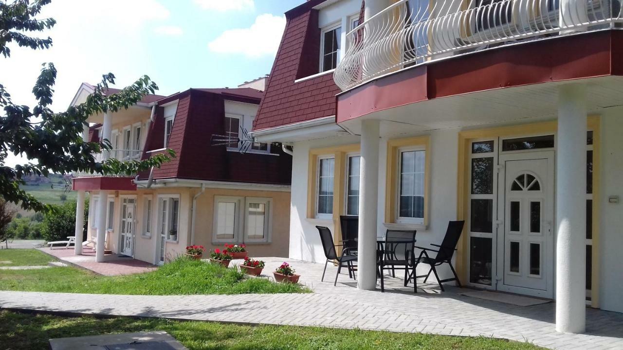 Benelise Apartman Хевіз Екстер'єр фото